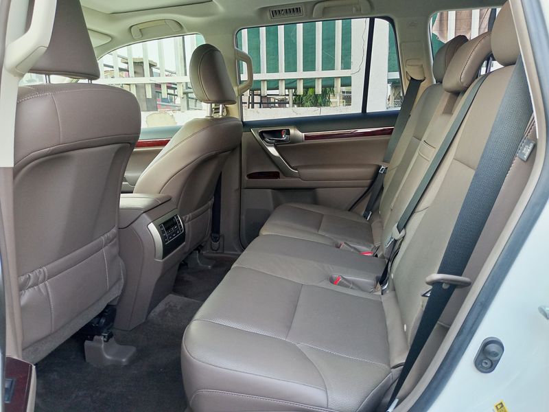 Thumbnail 5 of 2015 Lexus GX